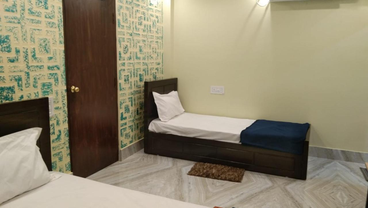 Dubby Indian Hotel Inn ! Puri Buitenkant foto