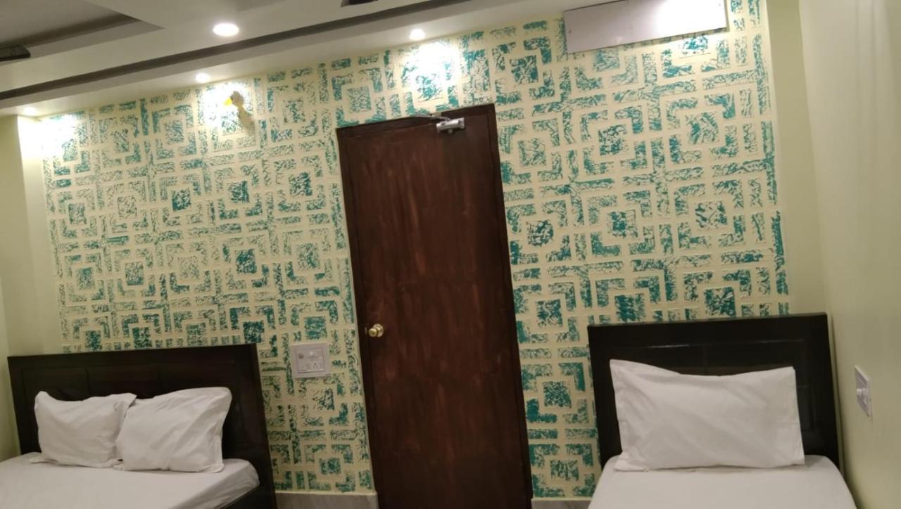 Dubby Indian Hotel Inn ! Puri Buitenkant foto