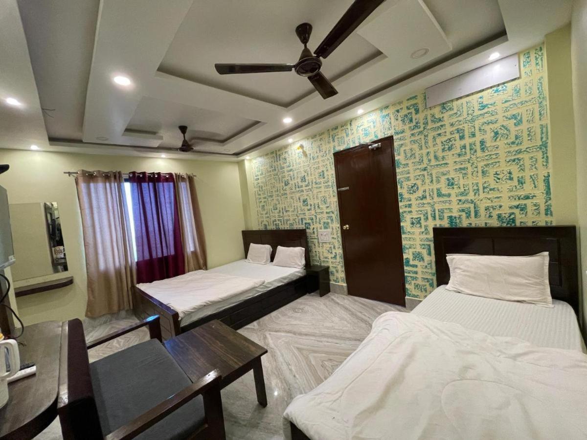 Dubby Indian Hotel Inn ! Puri Buitenkant foto