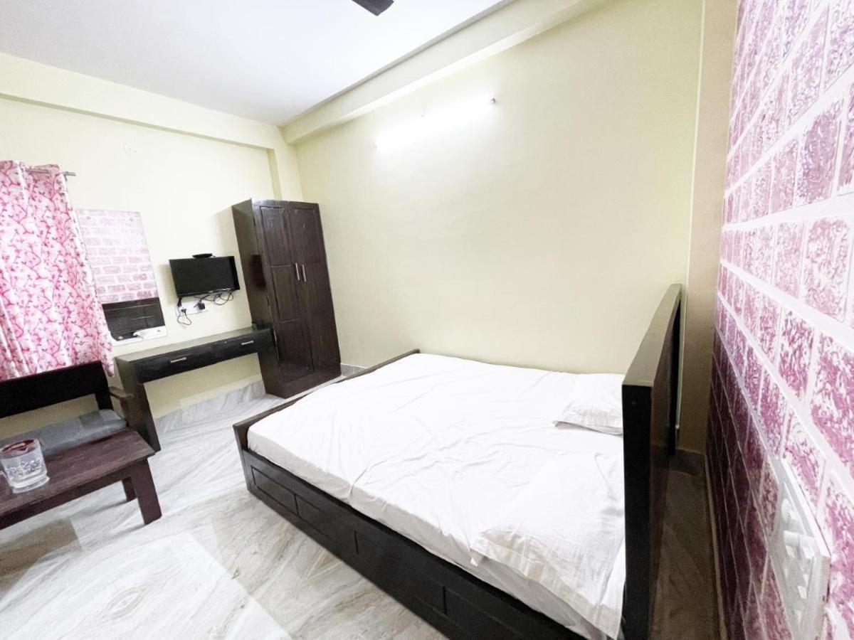 Dubby Indian Hotel Inn ! Puri Buitenkant foto