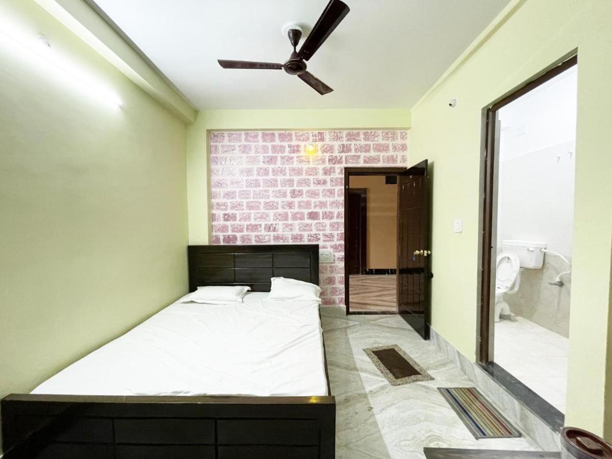 Dubby Indian Hotel Inn ! Puri Buitenkant foto